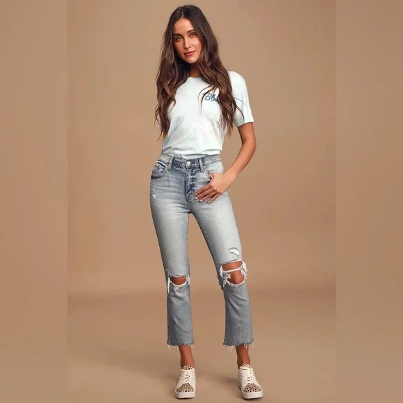 NWT Lulu’s Daze Denim Shy Girl Light Wash Distressed High Waist Crop Fla… - Picture 3 of 8